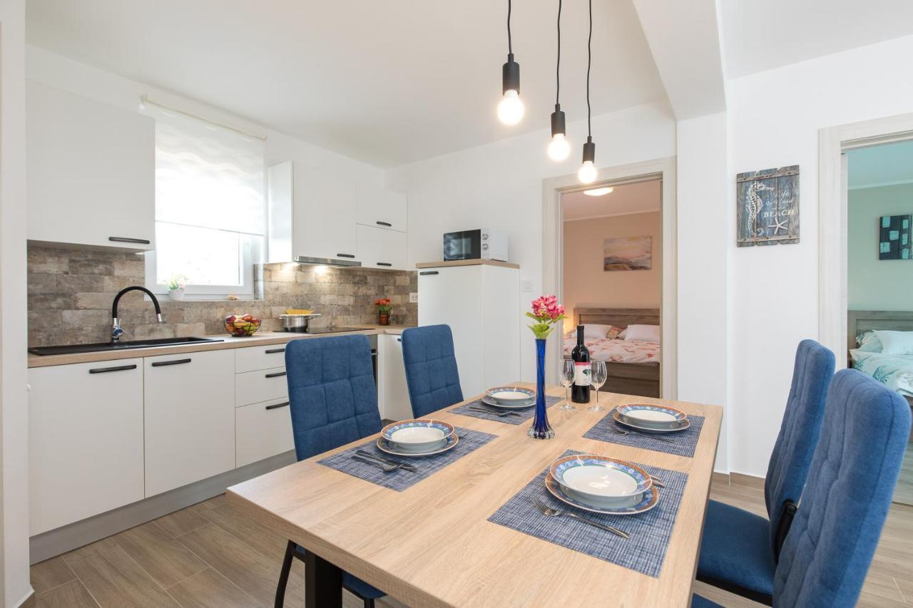 Apartman Jugo プナト エクステリア 写真